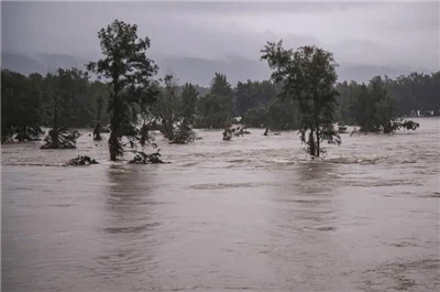 Radar de monitorizare a nivelului apei Contor de nivel al apei: dezastrele ur...
